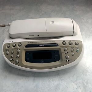 GE White Cordless Telephone Clock Radio